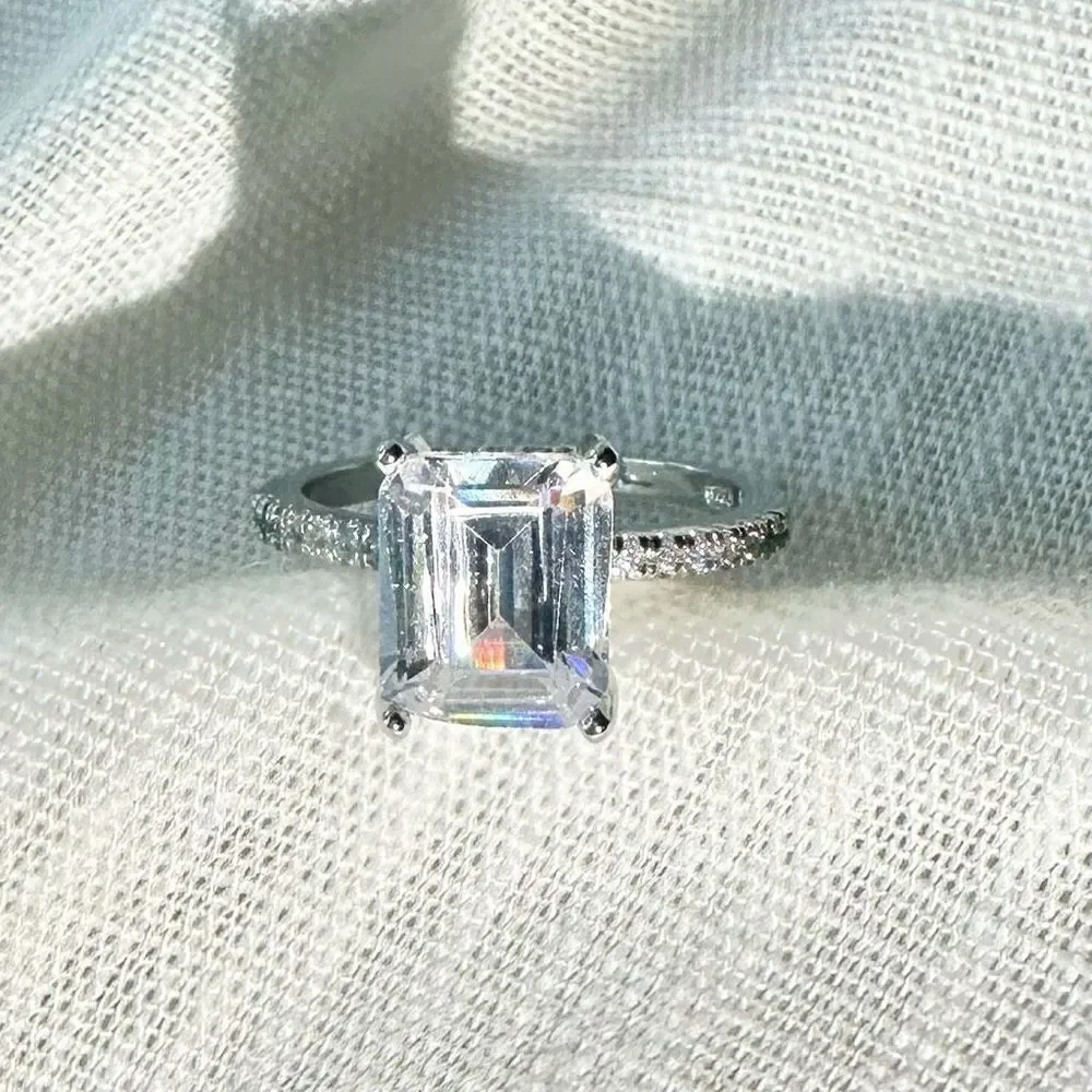 Cubic zirconia emery cut ring size 8